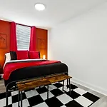 Grand 10-Bedroom Oasis In Nola