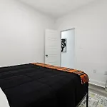 Grand 10-Bedroom Oasis In Nola