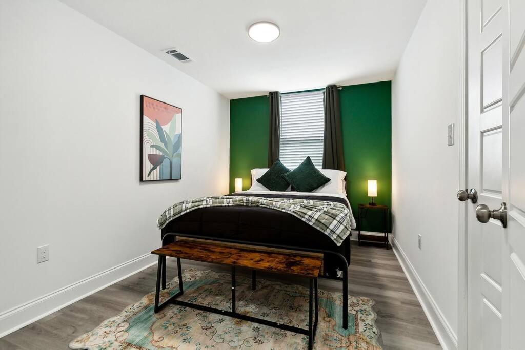 Grand 10-bedroom Oasis In Nola Apartment