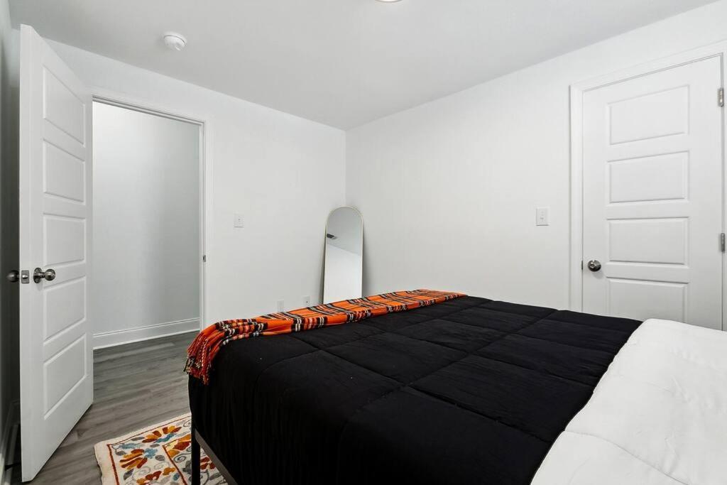 Grand 10-bedroom Oasis In Nola Apartment New Orleans