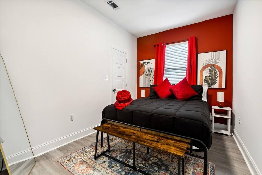 Grand 10-bedroom Oasis In Nola